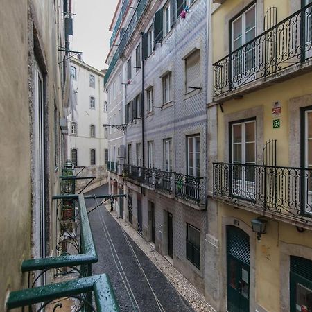 Lovelystay - Vintage Flat Near Santa Justa Elevator! Lisboa Dış mekan fotoğraf